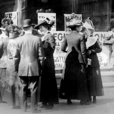 Women Register to Vote in San Francisco, October 1911